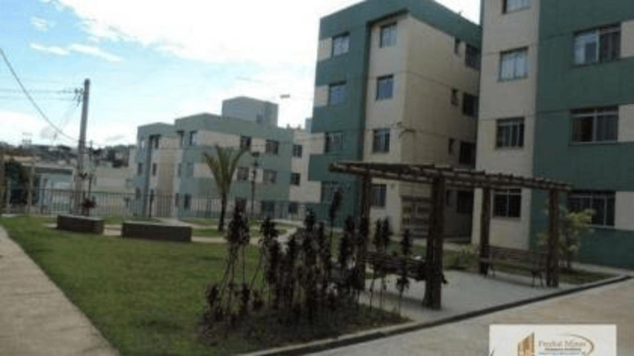 Condominio Encantador Com Estacionamento Vespasiano Exterior foto