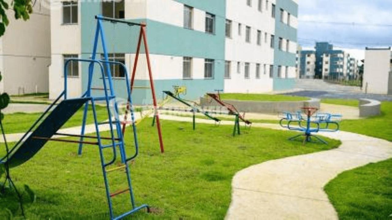 Condominio Encantador Com Estacionamento Vespasiano Exterior foto